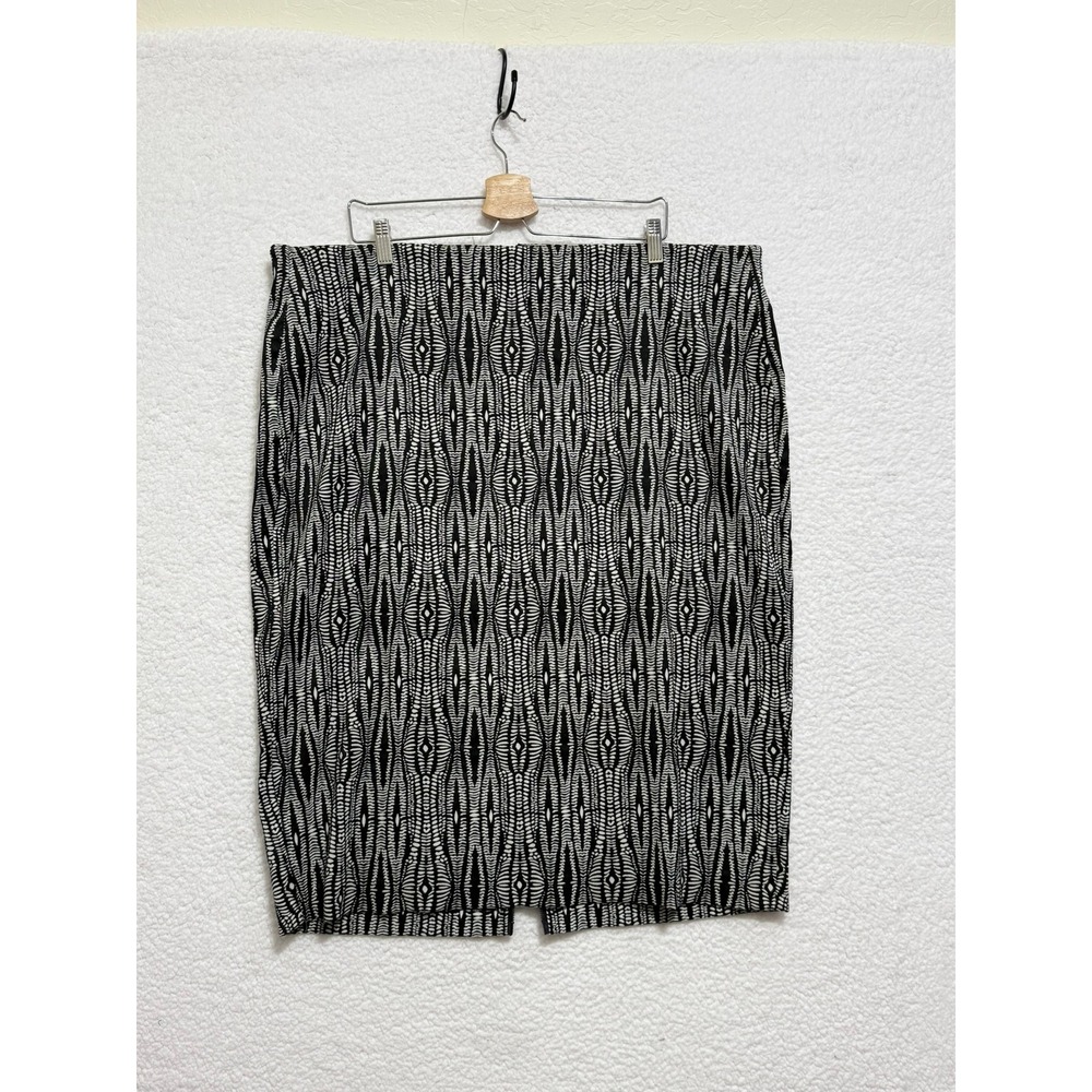Lane Bryant Black White Geometric Print Pencil‎ Skirt Plus Size 24